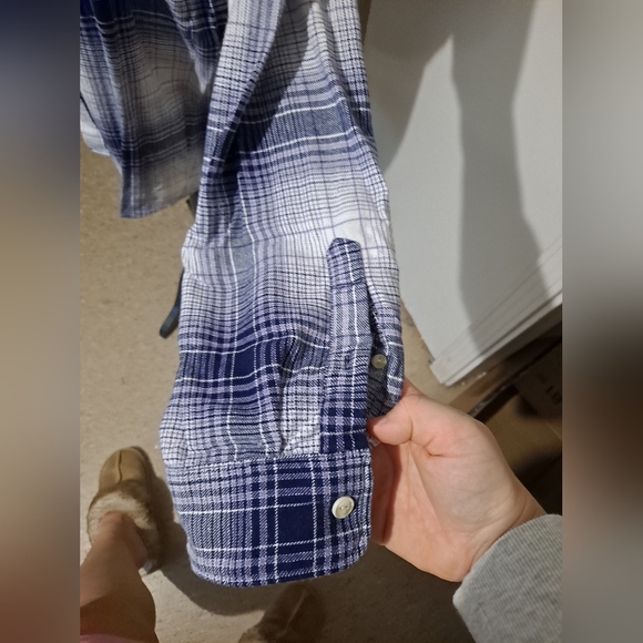 Gap flannel button up - Picture 5 of 10